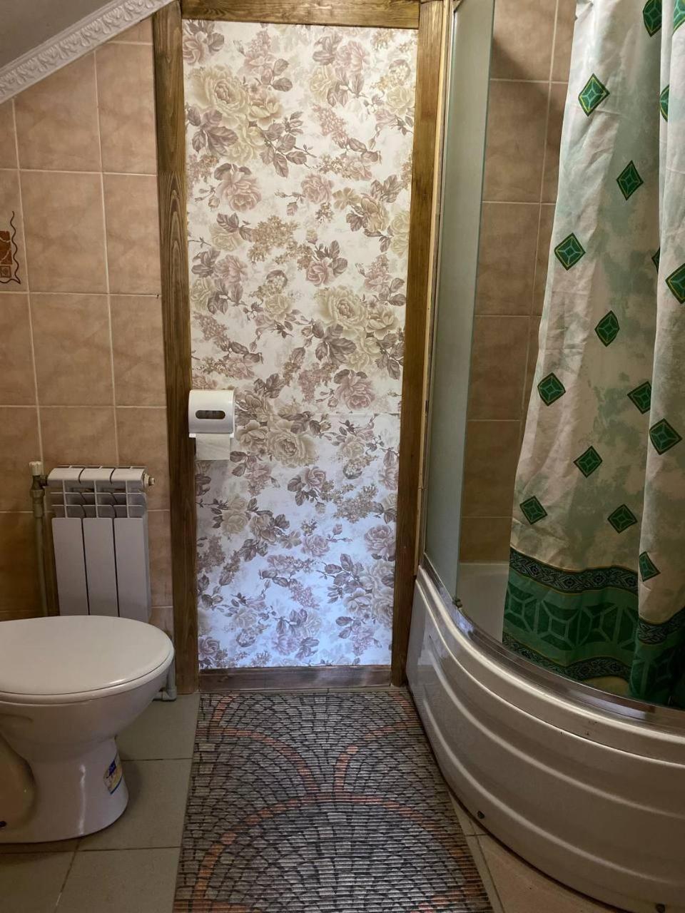Hotel Gostynna Hata Mikuliczyn Zewnętrze zdjęcie